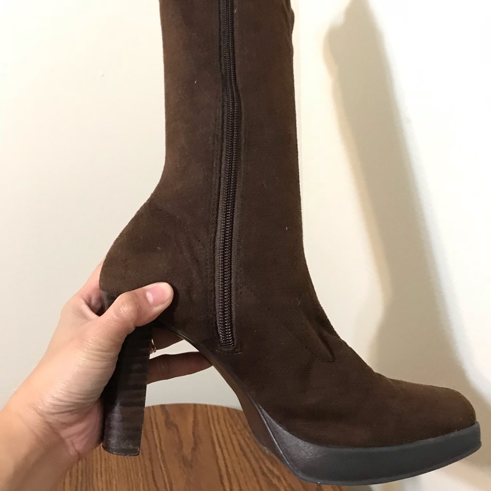‼️3 for $30‼️Skechers Suede Heeled Boots